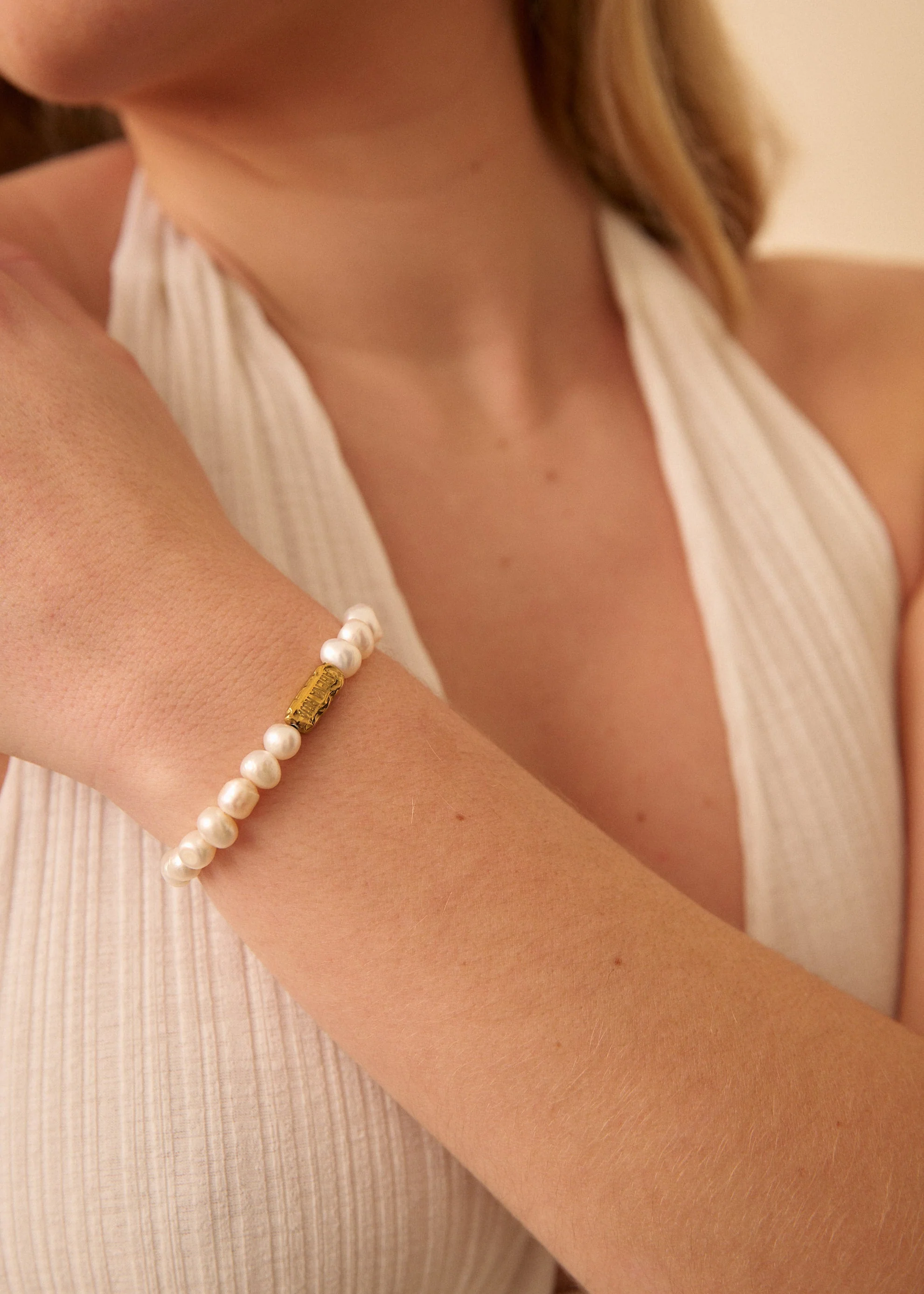 THE CLASSIC PEARL BRACELET - Image 2